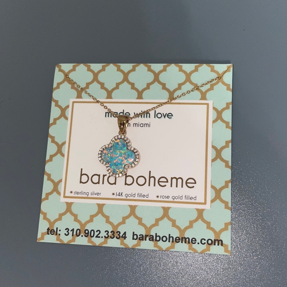 NWT Necklace